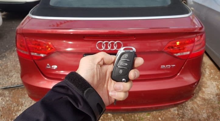 audi_a3_2009_remote_key image