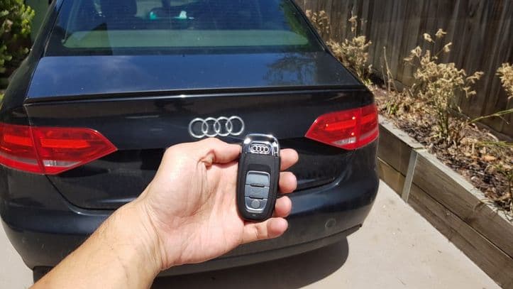 audi_a4_2008_remote_key image