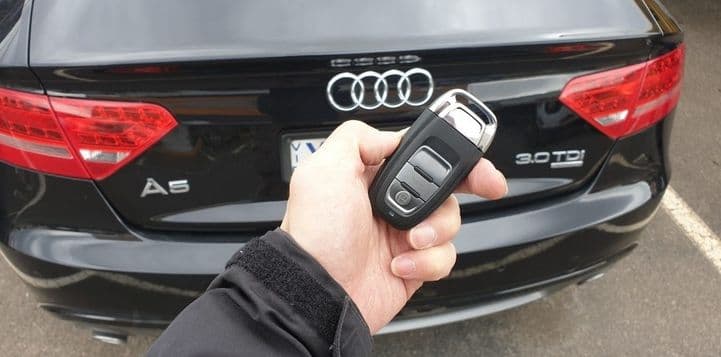 audi_a5_2011_remote_key image