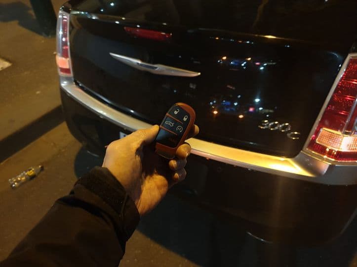 chrysler 300C 2013 remote key image