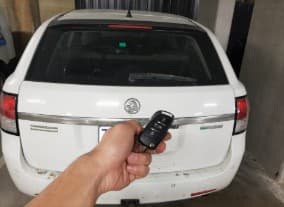 holden ve commodore 2008 remote key image