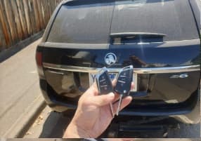 holden ve commodore 2010 remote key image