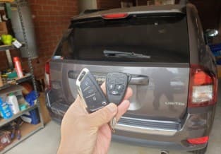 jeep compass 2016 remote key image