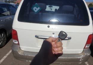 kia carnival 2005 key only image