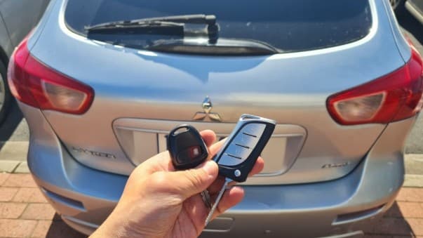 mitsubishi lancer remote key image