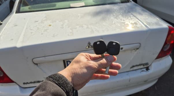 mitsubishi magna 1998 key only image