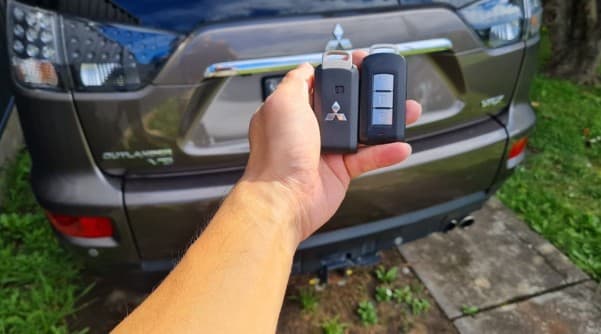 mitsubishi outlander 2012 smart key image