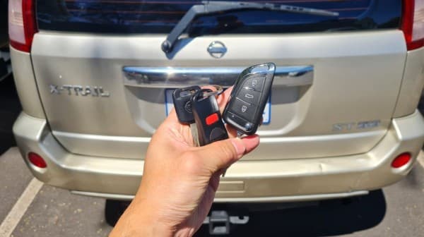 nissan xtrail 2013 remote key image