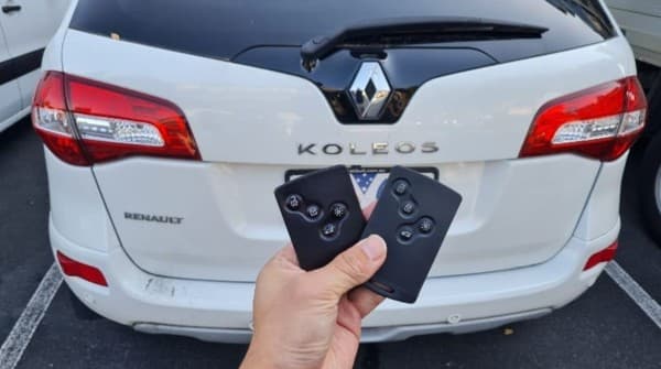 renault koleos 2012 remote key image