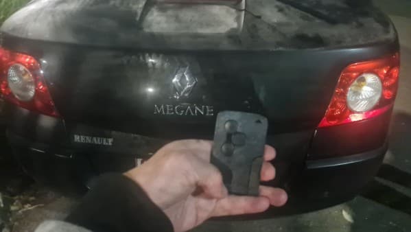 renault megane 2005 remote key image