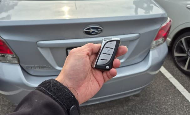 subaru impreza 2010 remote key image
