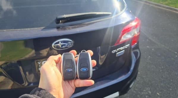subaru outback 2017 smart key image