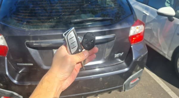 subaru xv 2015 remote key image