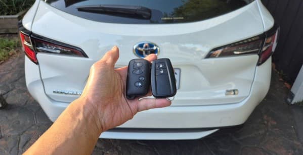 toyota corolla 2020 smart key image