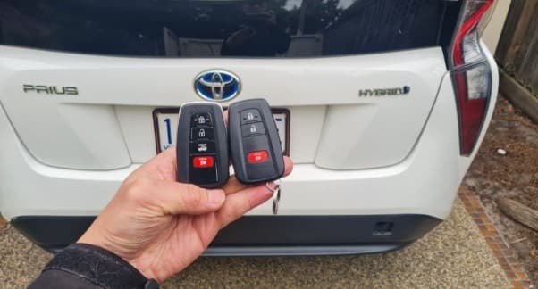 toyota prius 2018 smart key image