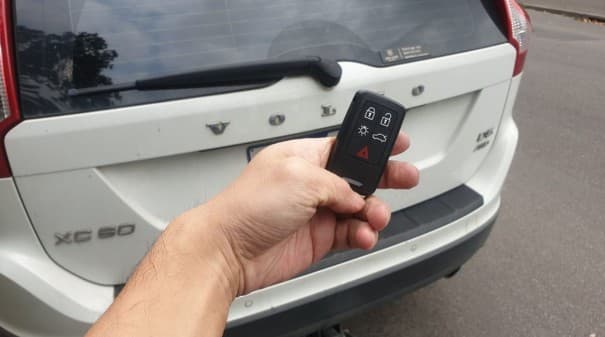volvo xc60 2012 remote key image