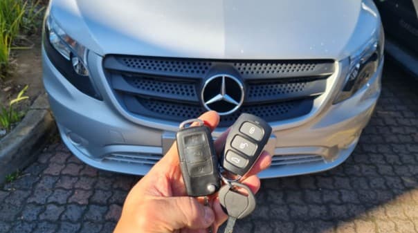 vw crafter 2012 remote key image