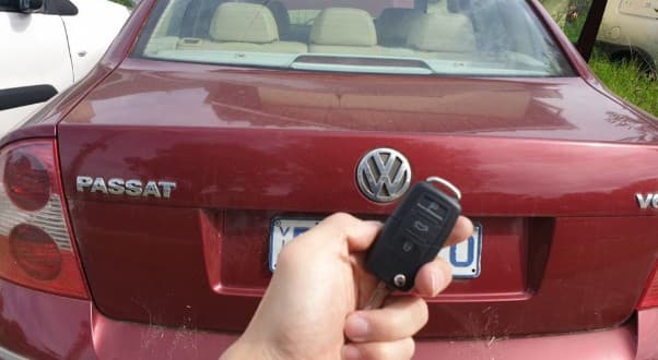 vw passat 2003 remote key image