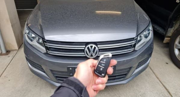 vw tiguan 2012 remote key image