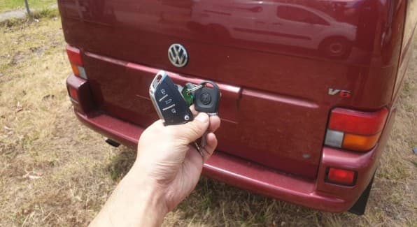 vw transporter 2007 remote key image