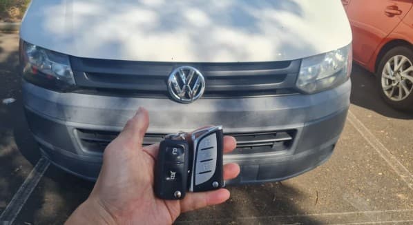 vw transporter 2013 remote key image